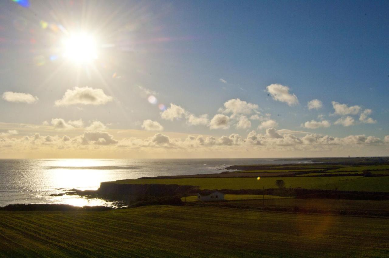 Hookless Holiday Homes Fethard on Sea Room photo