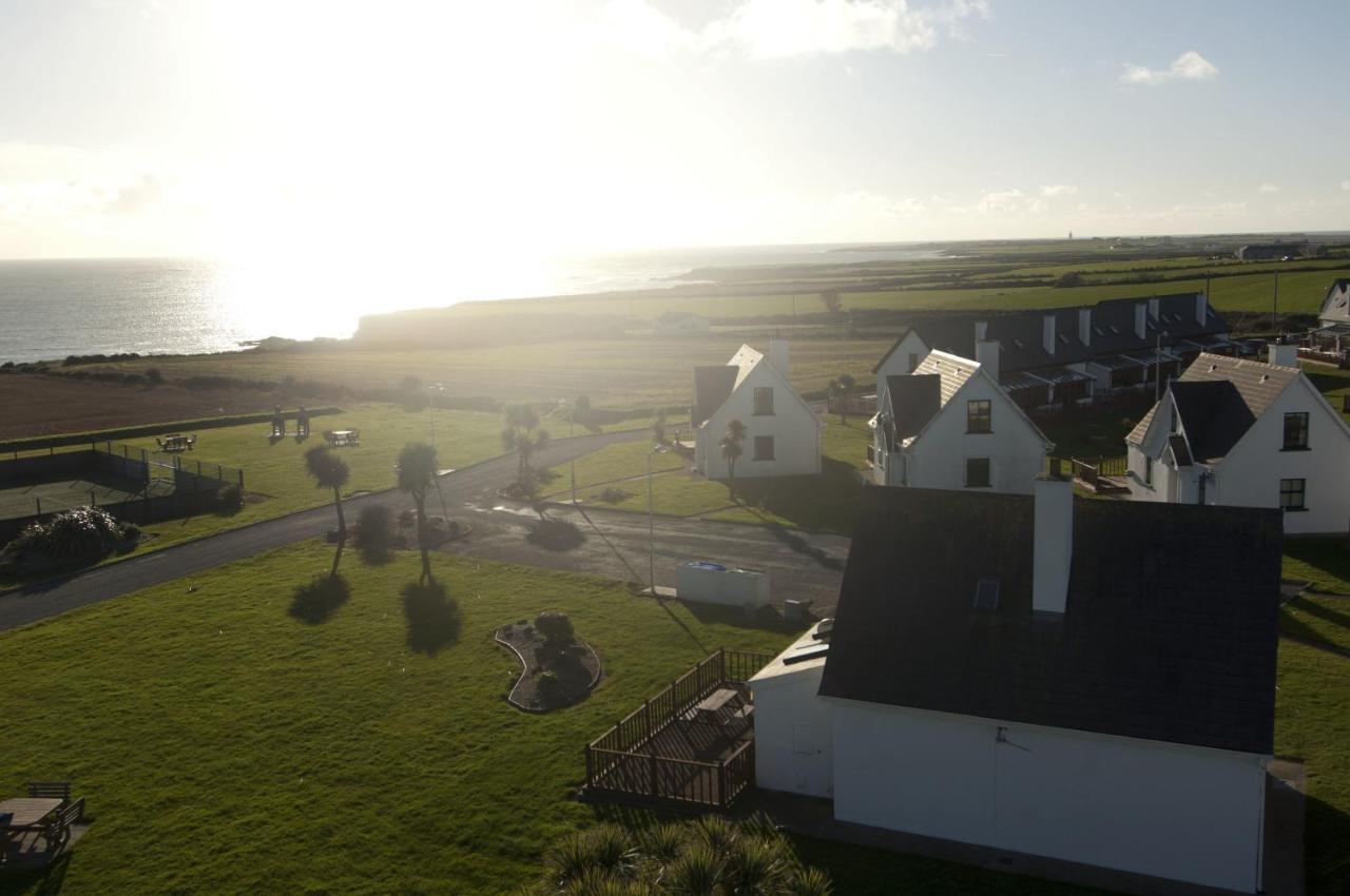 Hookless Holiday Homes Fethard on Sea Exterior photo